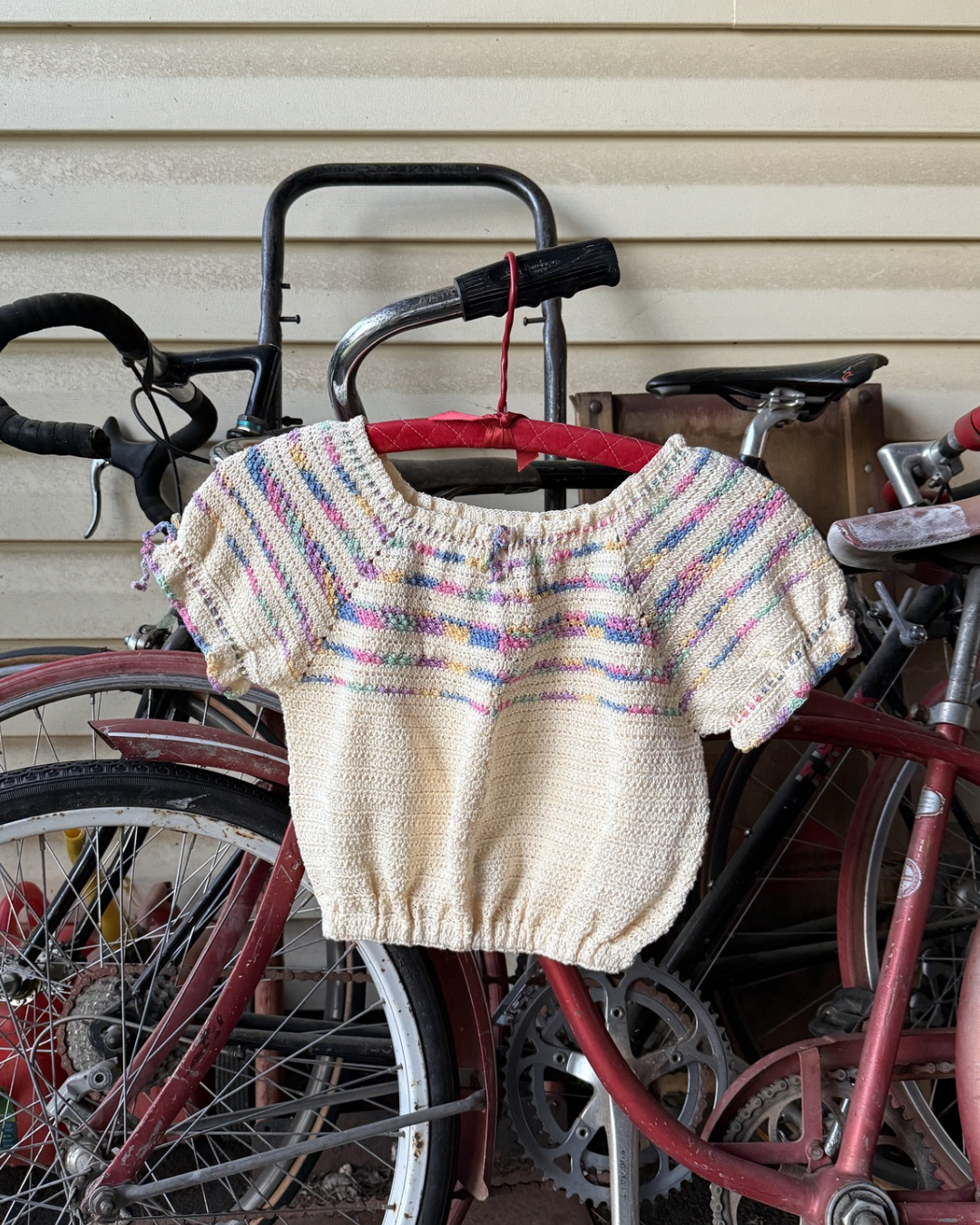 1930s knit puff sleeve top