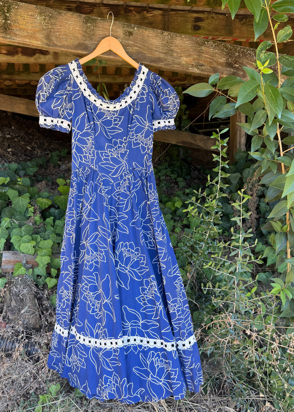 Early 1950s Western dress